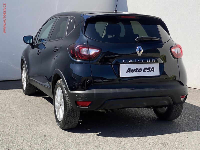 Renault Captur (2019) 1.3 TCe, ČR, Limited, navi, - fotka 6 z 18