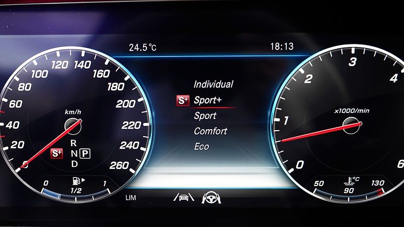 Mercedes-Benz CLS 400d AMG/4Matic/Burmester/s.kn - fotka 37 z 49