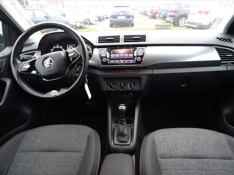 Škoda Fabia 1,0 TSi 70 kW Automat - fotka 13 z 31