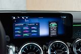 Mercedes-Benz EQB 300 66kWh*4MATIC*AMG*KAMERA*So - náhled 30