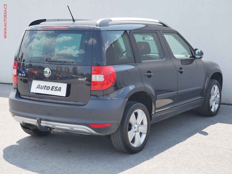 Škoda Yeti (2012) 2.0 TDi 4x4, AC, TZ, park - fotka 4 z 13