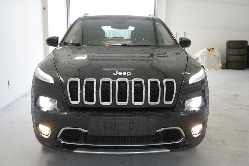 Jeep Cherokee 3,2I V6 LIMITED 4X4 AUT. - fotka 2 z 30