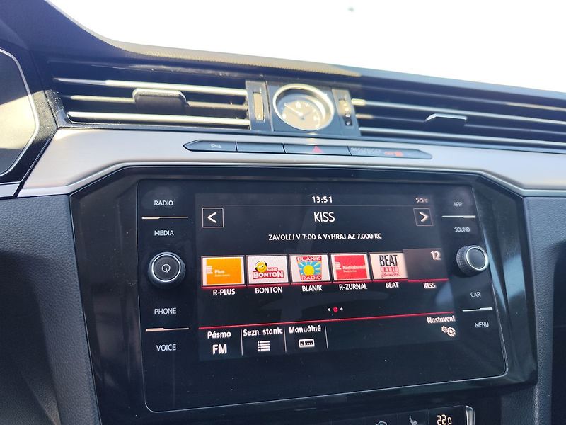 Volkswagen Passat 2.0 TDi/110kW Highline DSG ČR - fotka 20 z 37