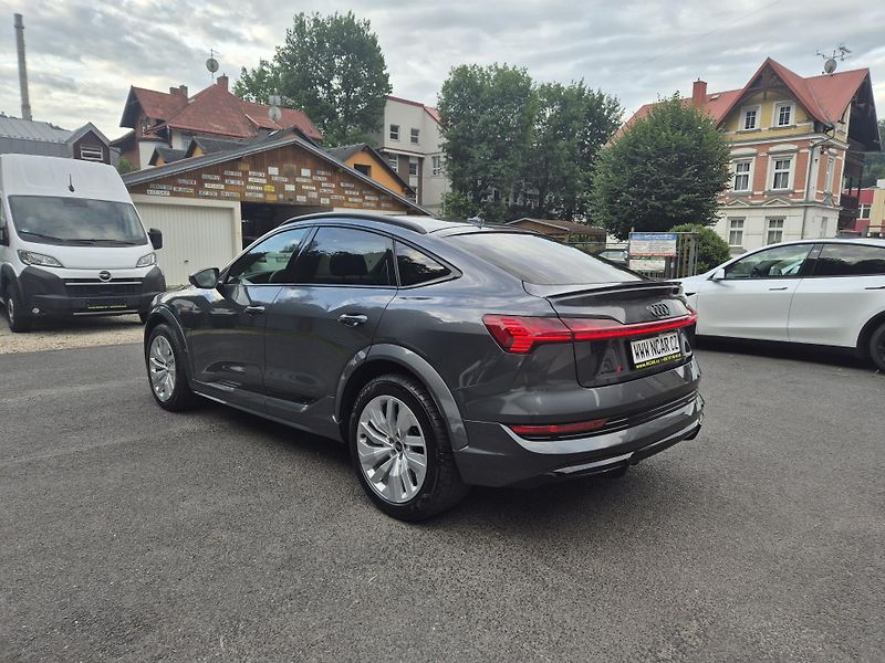Audi e-tron SPORTBACK S 370kw SOH 96% - fotka 4 z 48