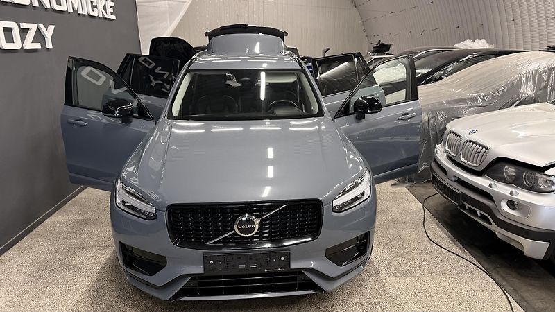 Volvo XC90 (2022) B5 ,ČR, Plus Dark,ventilace - fotka 23 z 72