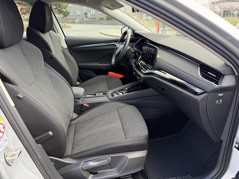 Škoda Octavia 1,5 TSi/110kW DSG e-TEC STYLE - fotka 59 z 80