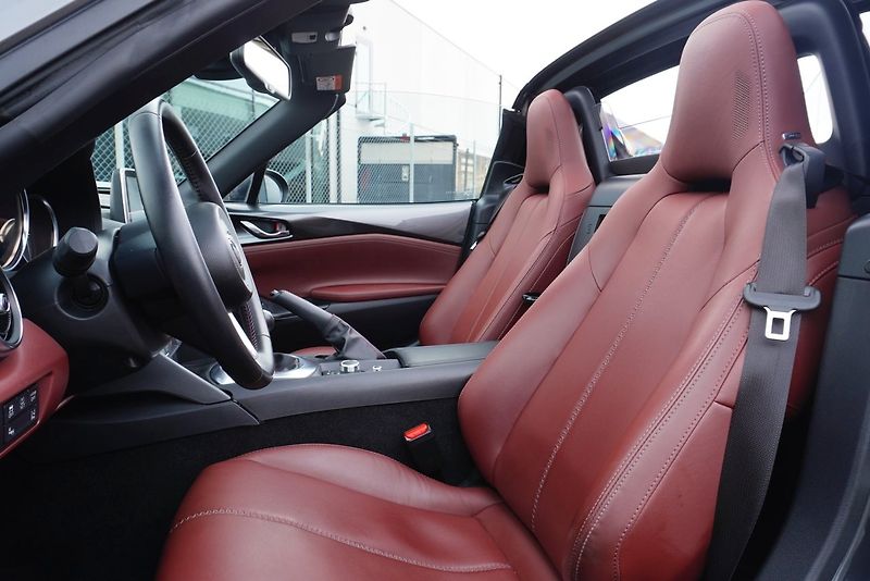 Mazda MX-5 2.0 SKYACTIV-G BOSE Navi - fotka 8 z 16