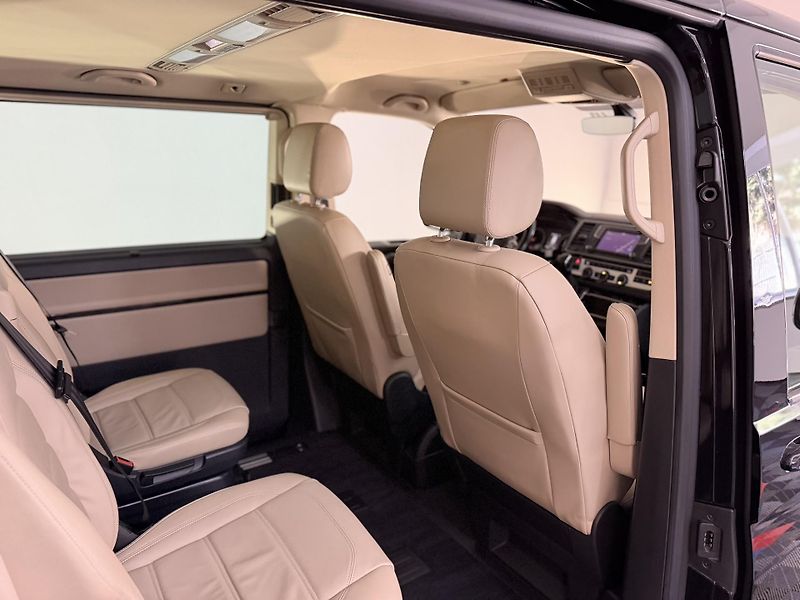 Volkswagen Multivan 2.0 TDI 4Motion Highline - fotka 27 z 43