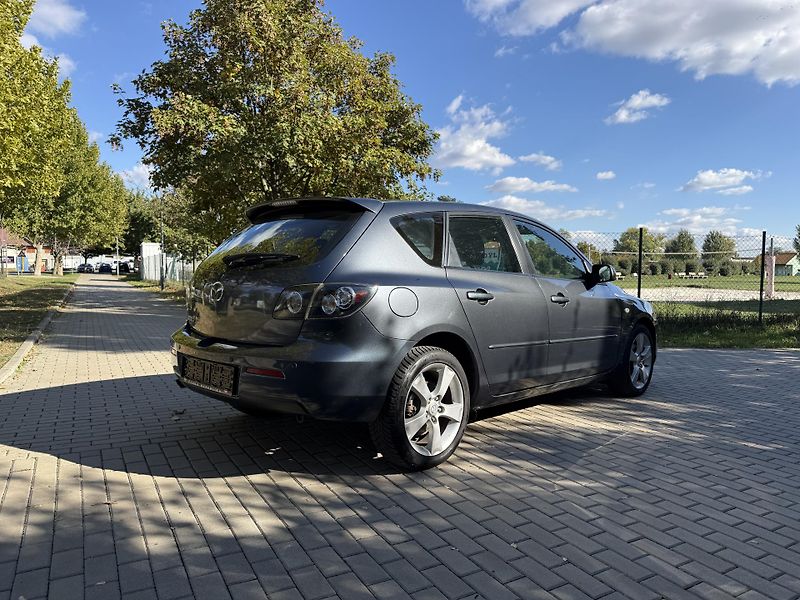 Mazda 3 1.6 Sport Active - fotka 11 z 28