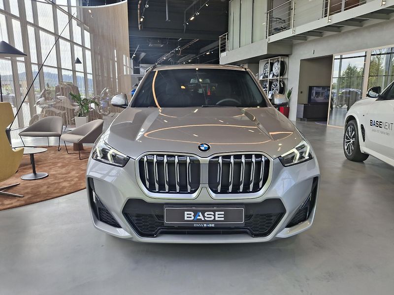 BMW X1 xDrive20d M-Sport - fotka 2 z 22