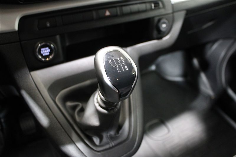 Peugeot Expert 2,0 HDI 6-MÍST L3 145k MAN 6 - fotka 25 z 31