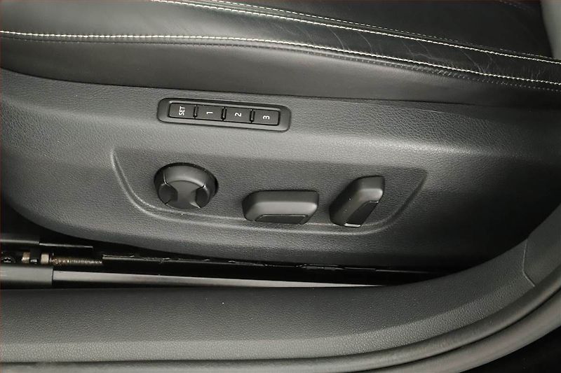 Škoda Superb (2020) Laurin&Klement 2.0 TDI - fotka 16 z 18
