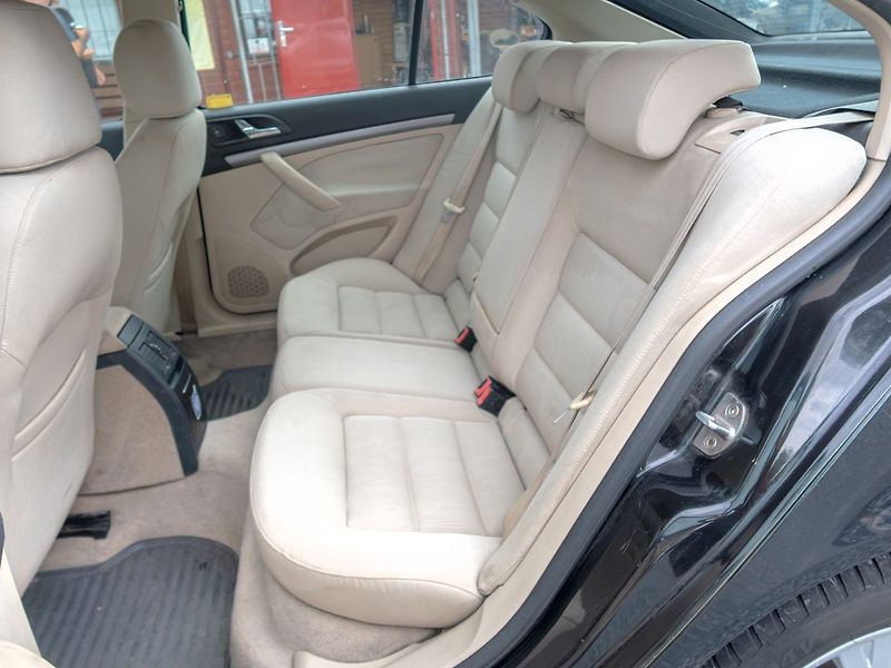 Škoda Octavia (2005) 1.9TDI 77KW – PO ROZVODECH - fotka 22 z 32