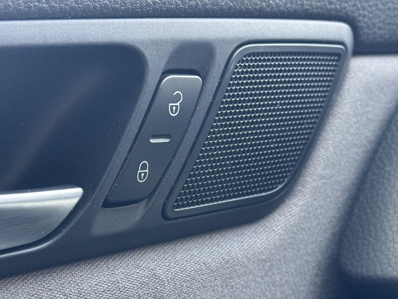 Seat Alhambra (2014) 2.0TDi MAN Style, 7míst RZV - fotka 25 z 44