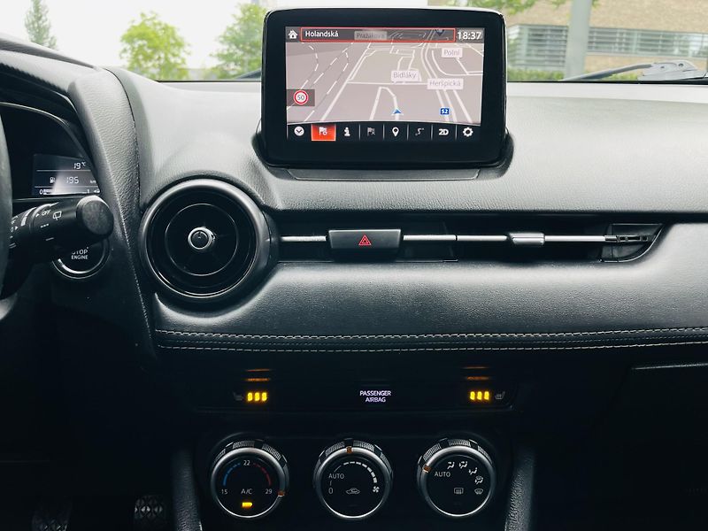 Mazda CX-3 2.0i MAN VÝHŘEV NAVI SENZORY - fotka 35 z 45