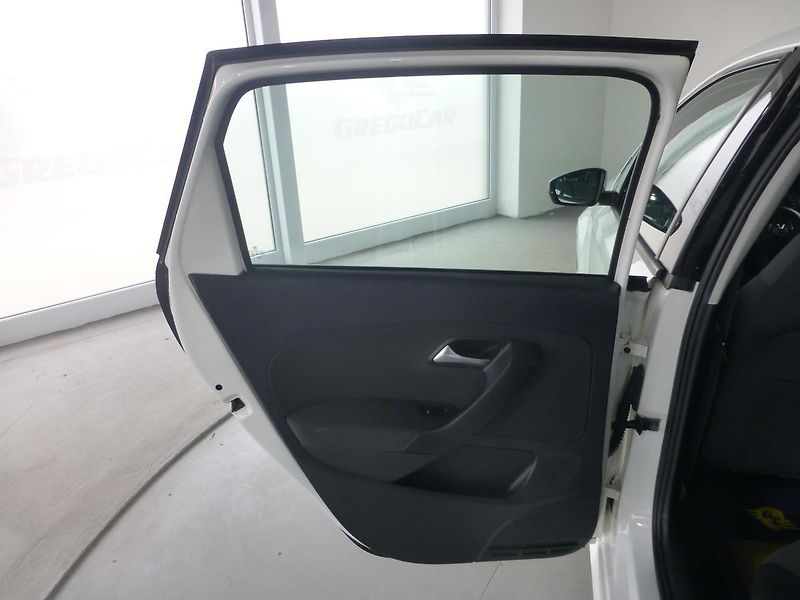 Volkswagen Polo (2011) 1,2TDI***KLIMA*NAVIGACE**5DV** - fotka 12 z 24