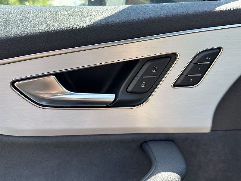 Audi Q7 (2023) 3.0 TDI S-line - fotka 12 z 36