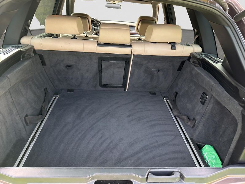 BMW X5 (2010) - fotka 20 z 28