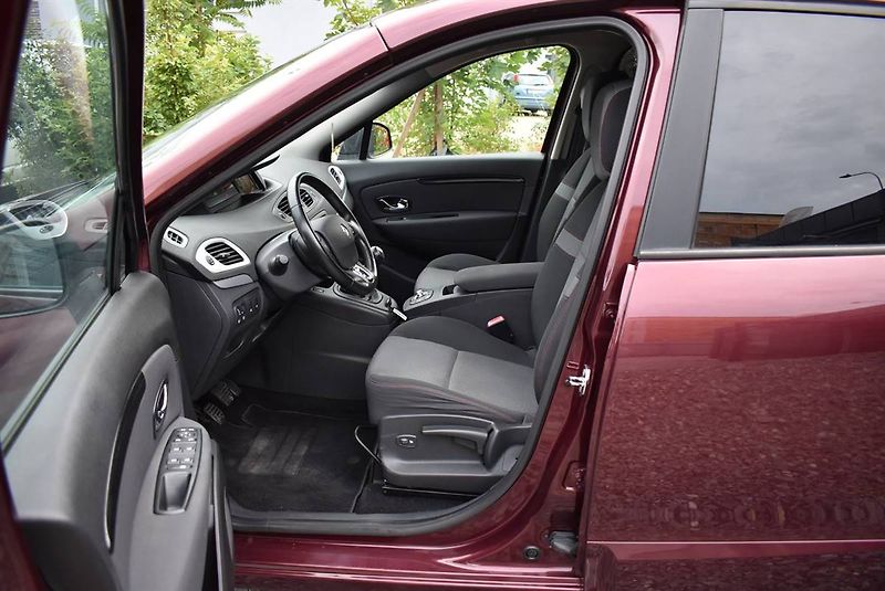 Renault Scénic 1,2 Tce PARIS,NAV,TZ,AKCE! - fotka 7 z 16