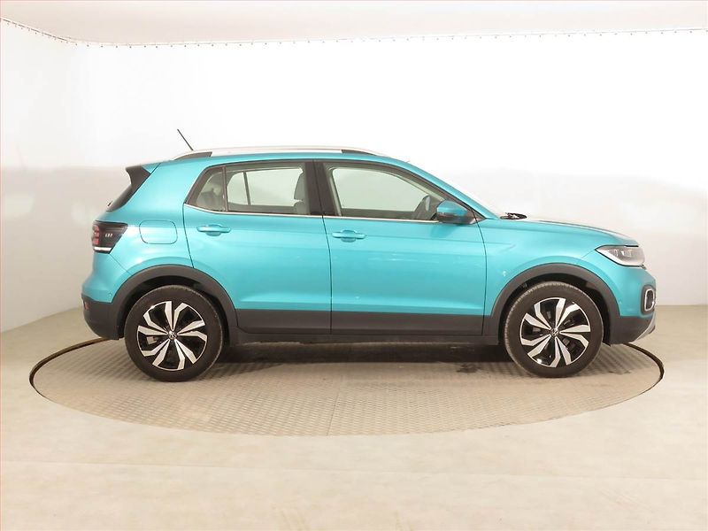 Volkswagen T-Cross (2022) Style 1.0 TSI - fotka 6 z 16