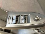 Audi A4 (2010) 2.0 TDi, S-line, bixen, +ALU - náhled 12