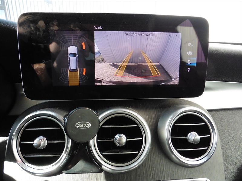 Mercedes-Benz GLC 220d 4Matic - fotka 16 z 24