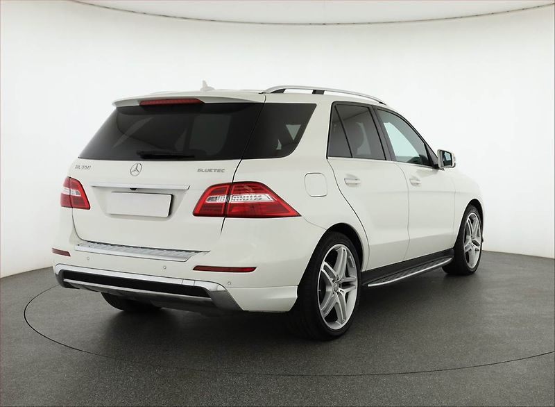 Mercedes-Benz Třídy M (2013) ML 350 BlueTEC, 4X4, Automat - fotka 5 z 20