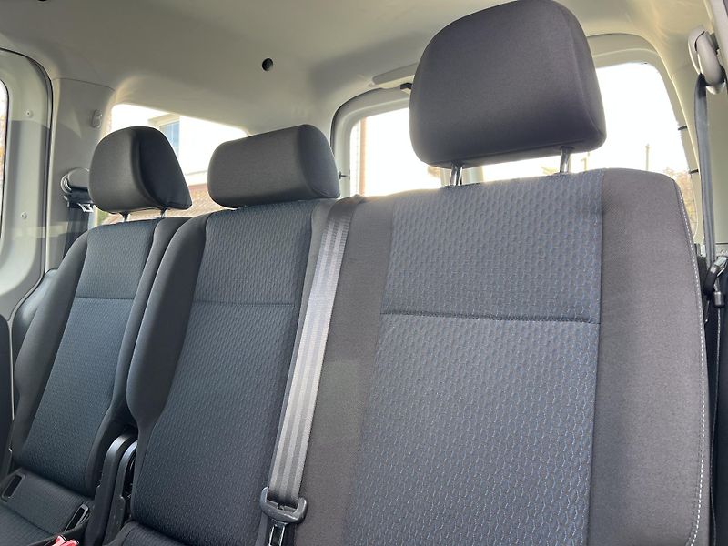 Volkswagen Caddy 2.0TDi 4x4 ČR 1.MAJ odp.DPH - fotka 21 z 37