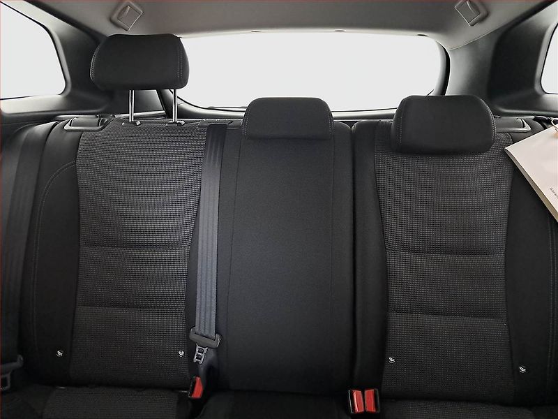 Hyundai i30 (2015) 1.6 GDI, ČR,1.maj, Serv.kniha - fotka 10 z 15