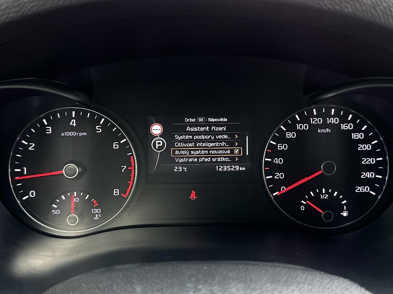 Kia Optima GT 2.0TGDi H-Matic Sportswagon - fotka 29 z 57