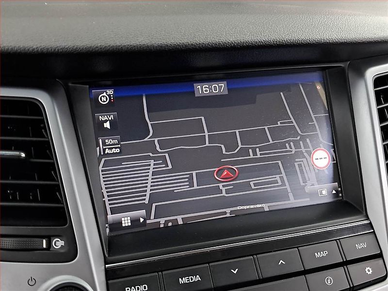 Hyundai Tucson (2016) 1.7 CRDi, Navi, Xenony - fotka 13 z 19