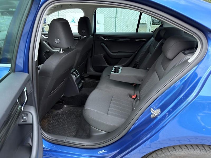 Škoda Octavia 1.4 TSI 110 kW ČR, serviska - fotka 7 z 17