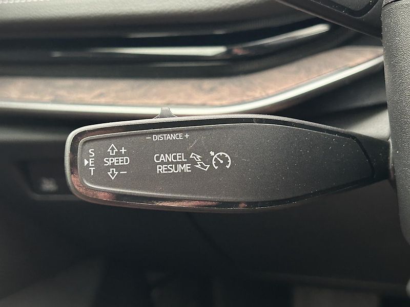 Škoda Superb 2.0 TDi L & K - fotka 24 z 33