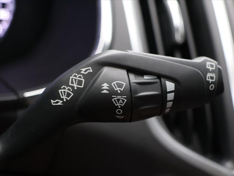 Ford S-MAX 2,0 EcoBoost 177kW Aut. DPH - fotka 23 z 39