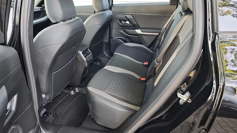 Jeep Compass (2026) Altitude hybrid 145PS automat  - fotka 15 z 42
