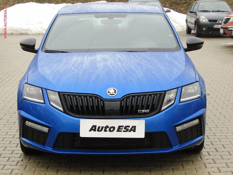 Škoda Octavia (2018) 2.0 TSI, ČR, RS, AT, navi - fotka 2 z 21