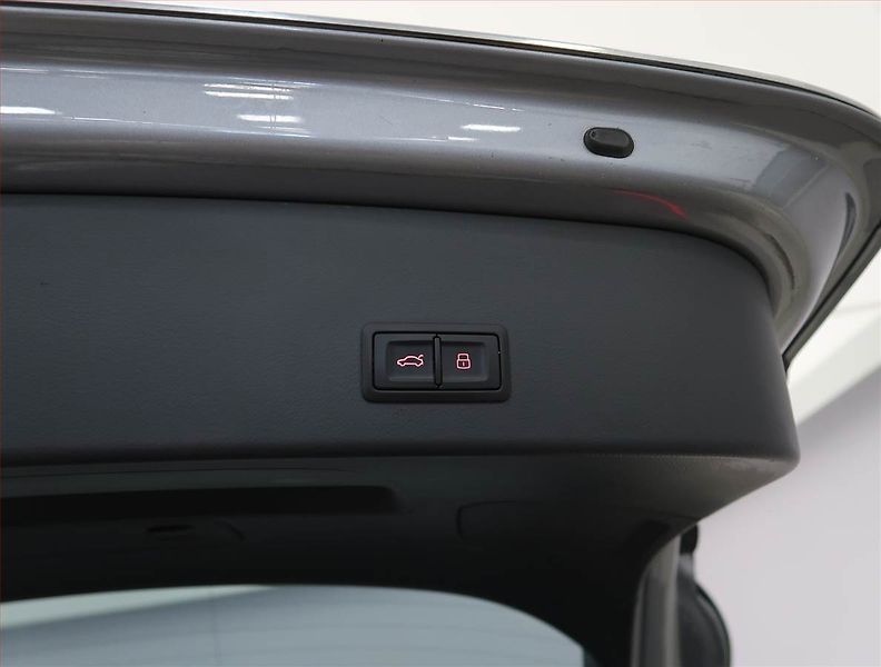 Audi A6 (2015) 3.0 TDI, 4X4, Automat - fotka 30 z 32