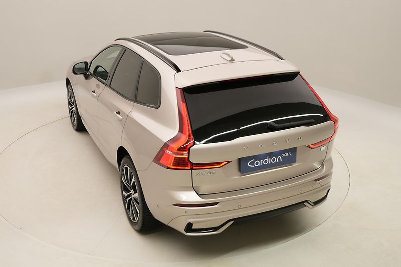 Volvo XC60 T6 AWD RECHARGE DARK ULTIMATE  - fotka 17 z 66