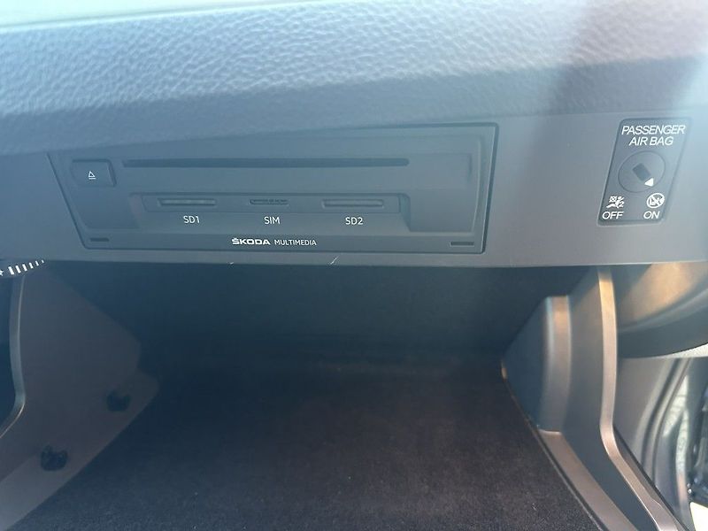Škoda Superb 2.0 TDi 140kW 4x4 serviska - fotka 28 z 29