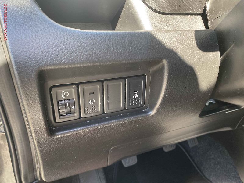 Suzuki Swift (2015) 1.2i, Club, +kola - fotka 15 z 17