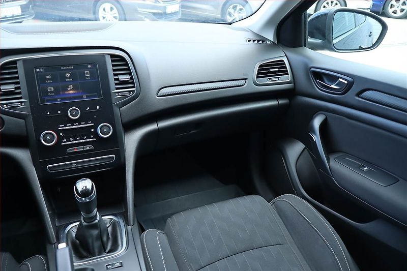 Renault Mégane (2018) 1.6 SCe, Serv.kniha, Navi - fotka 8 z 22