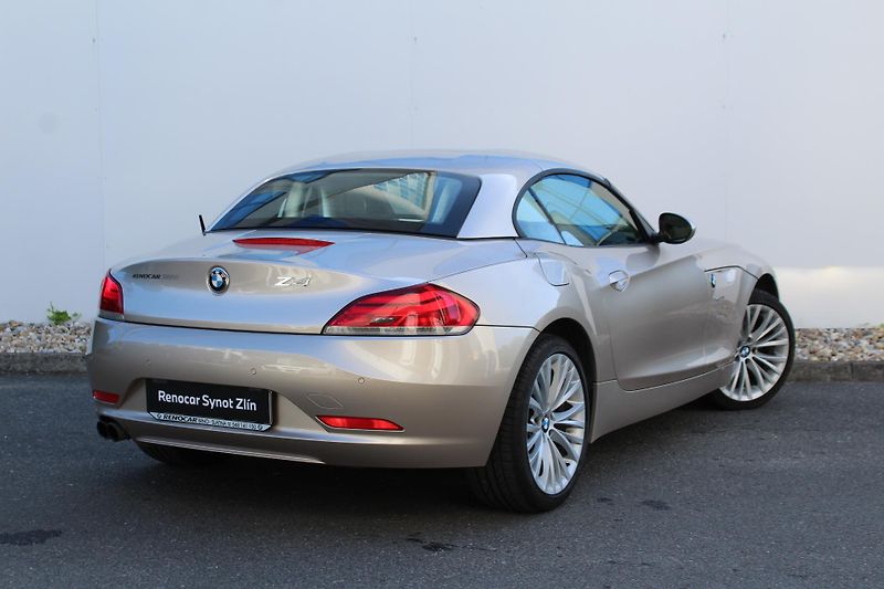 BMW Z4 sDrive28i - fotka 2 z 20