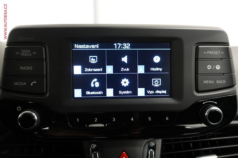 Hyundai i30 (2019) 1.6CRDi Fastback, ČR - fotka 18 z 22