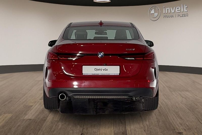 BMW Řada 2 218i - fotka 4 z 21