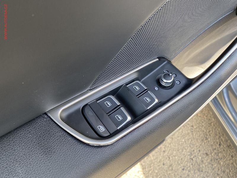 Audi A3 (2016) 1.6TDi, ČR, S-line, bixen - fotka 14 z 19