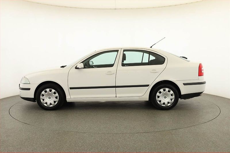 Škoda Octavia (2007) 1.9 TDI, nová STK - fotka 3 z 11