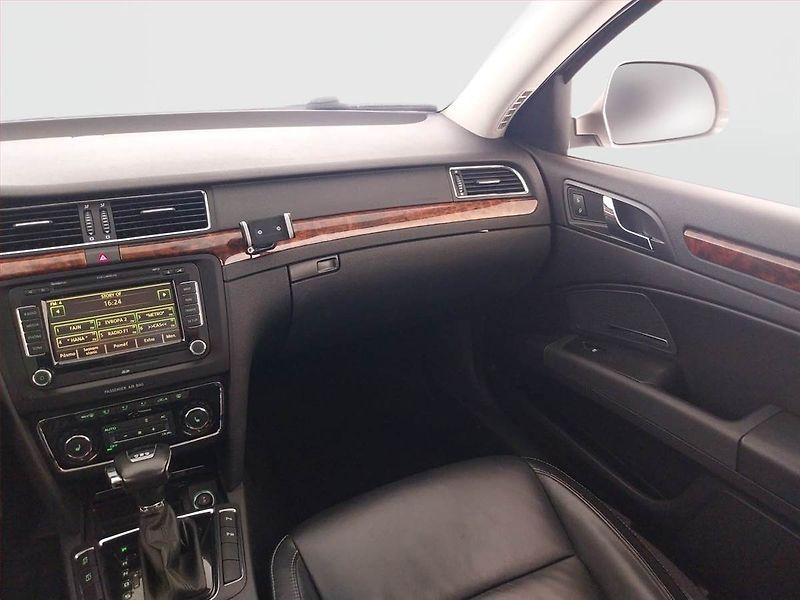 Škoda Superb (2010) Elegance 2.0 TDI, Automat - fotka 8 z 20