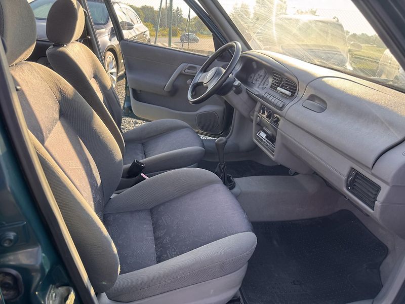 Škoda Felicia 1.3 MPI, 123 tis km, kombi - fotka 17 z 18