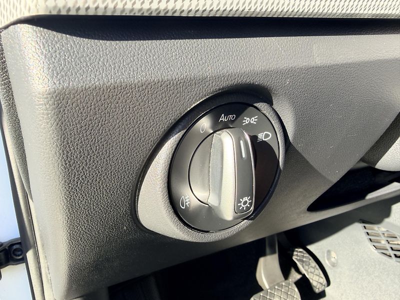 Volkswagen e-up! 64kW KAMERA - fotka 14 z 36