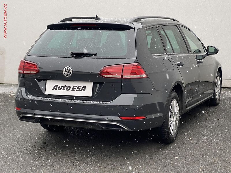Volkswagen Golf (2019) 1.6 TDi, Comfortline, DSG - fotka 4 z 17